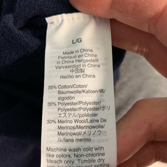 Lot of three J. Crew Men’s, v-neck sweaters, large - Picture 3 of 3